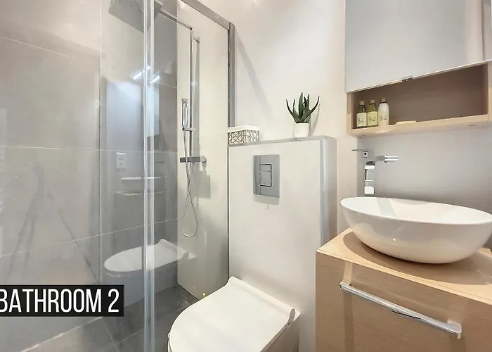 Nestor&jeeves - Madagascar - 3 Chambres, Centre-ville