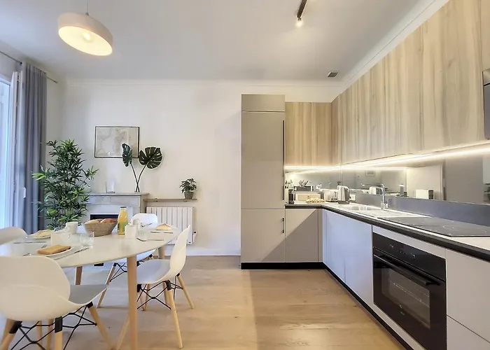 Nestor&jeeves - Madagascar - 3 Chambres, Centre-ville *