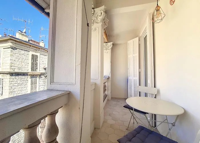 Apartamento Nestor&jeeves - Madagascar - 3 Chambres, Centre-ville Niza